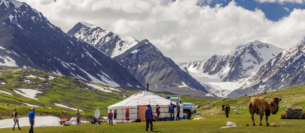 Altai Tavan Bogd Base Camp Trekking Tour