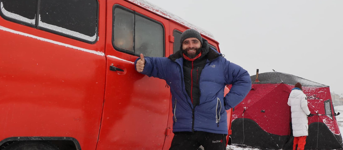 Red Mobile Sauna Adventure