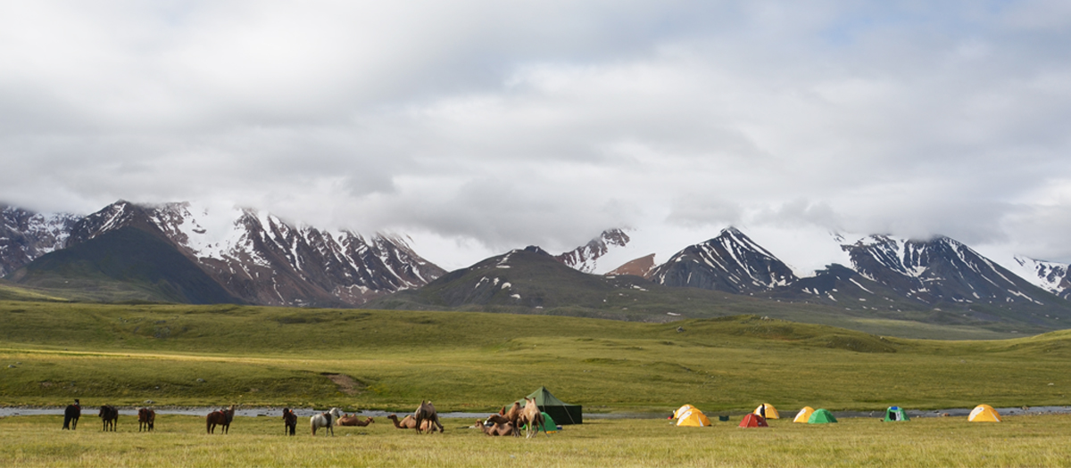 Kharkhiraa Turgen Peaks Trekking Tour