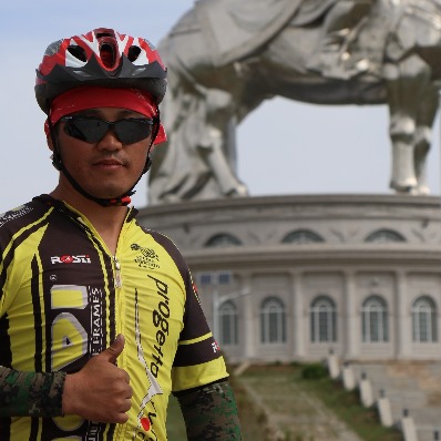 Turuu - Trek leader and bike mechanic